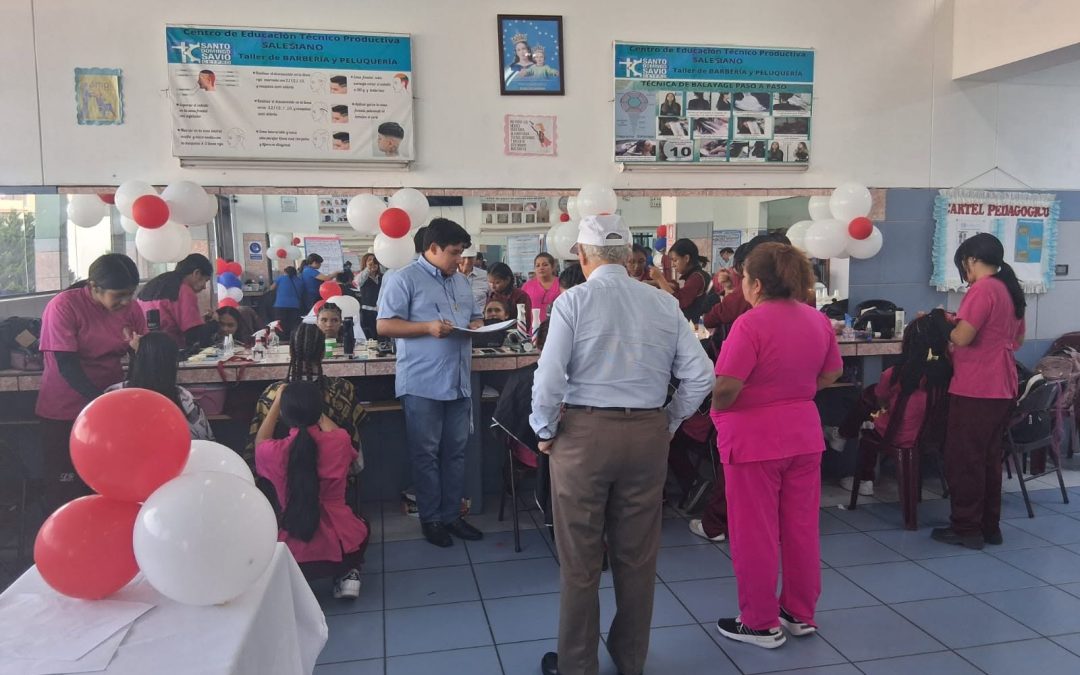 Estudiantes de Peluquería y Barbería culminan con éxito su primer módulo