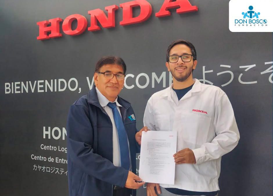 Honda del Perú fortalece la formación técnica con donación de motocicletas